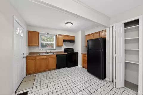 Kitchen - 1149 Madeleine Cir, Cincinnati, OH 45231 photo 1 of 3