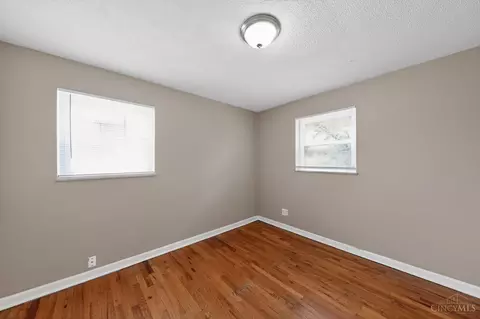 Bedroom - 1149 Madeleine Cir, Cincinnati, OH 45231 photo 1 of 4