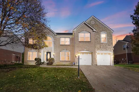 2585 Hingham Ln, Centerville, OH 45459