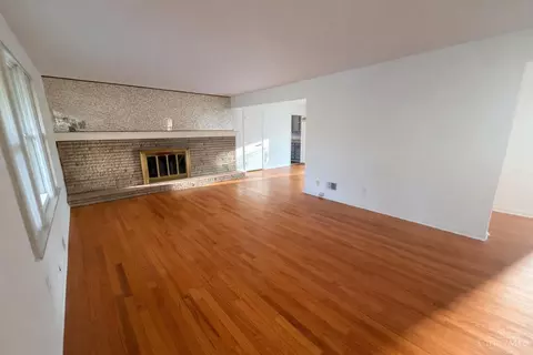 Living - 2175 Carlsbory Dr, Cincinnati, OH 45231 photo 1 of 4