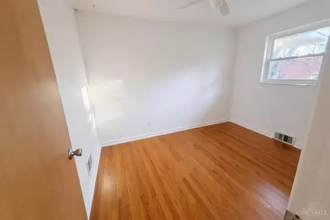Bedroom - 2175 Carlsbory Dr, Cincinnati, OH 45231 photo 5 of 5