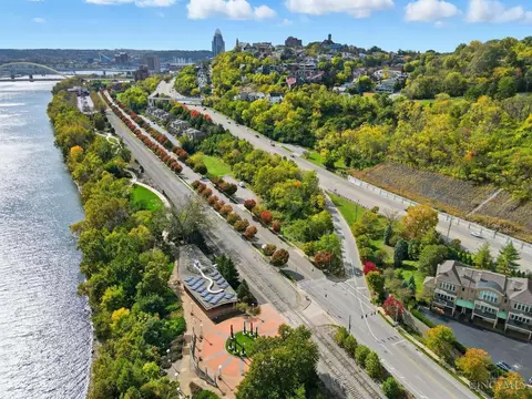 View/Area - 1430 Riverside Dr, Cincinnati, OH 45202 photo 6 of 7