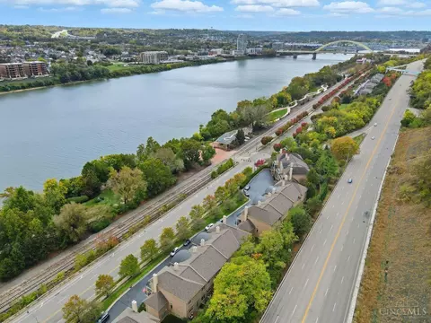 View/Area - 1430 Riverside Dr, Cincinnati, OH 45202 photo 3 of 7