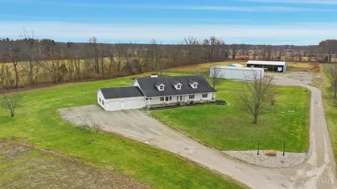 7353 Ross Rd, Oregonia, OH 45054