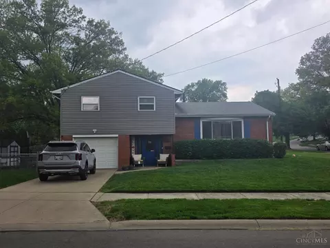 3352 Palmhill Ln, Cincinnati, OH 45239