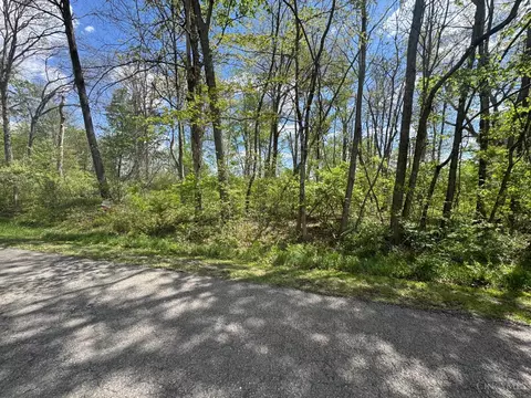 895 Dresden Dr, Perry Twp, OH 45118