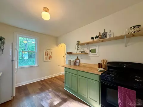 Kitchen - 4261 Dane Ave, Cincinnati, OH 45223 photo 3 of 7