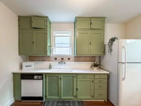 Kitchen - 4261 Dane Ave, Cincinnati, OH 45223 photo 1 of 7