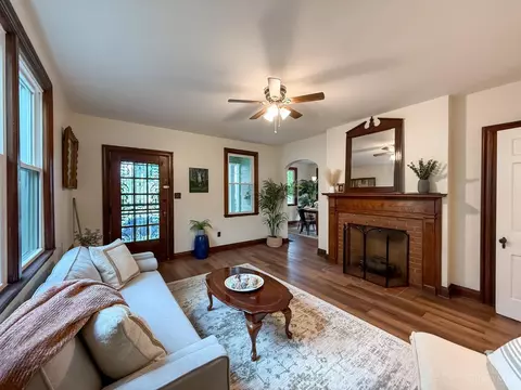 Living - 4261 Dane Ave, Cincinnati, OH 45223 photo 1 of 3
