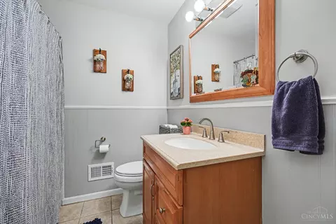 Bath - 1137 Immaculate Ln, Cincinnati, OH 45255 photo 1 of 2