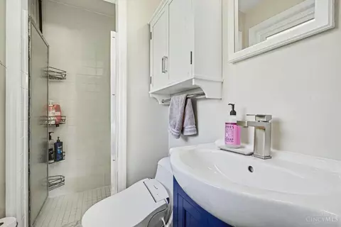 Bath - 1137 Immaculate Ln, Cincinnati, OH 45255 photo 2 of 2