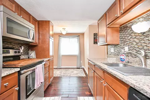 Kitchen - 465 Vancover Ct, Cincinnati, OH 45244 photo 1 of 6