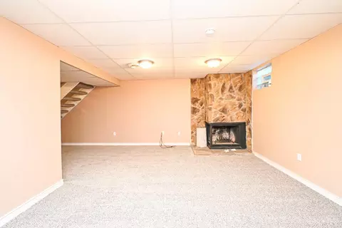 Living - 465 Vancover Ct, Cincinnati, OH 45244 photo 6 of 6