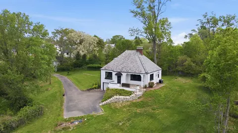 3515 Ravenwood Ave, Cincinnati, OH 45213