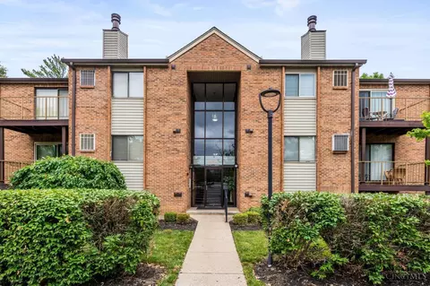 5975 Meadow Creek Dr, Milford, OH 45150