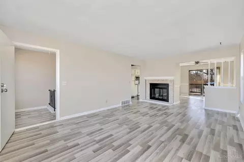 Living - 2903 Wardall Ave, Cincinnati, OH 45211 photo 2 of 2
