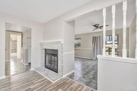 Entry Way - 2903 Wardall Ave, Cincinnati, OH 45211 photo 1 of 2