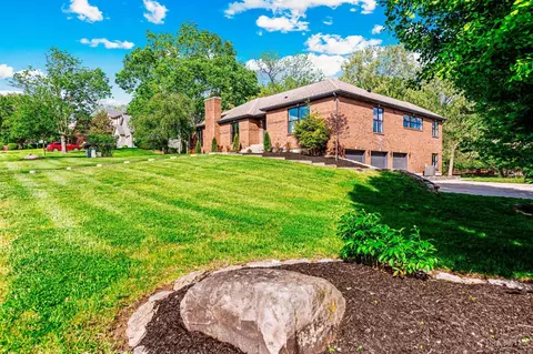 5960 Eaglet Dr, West Chester, OH 45069