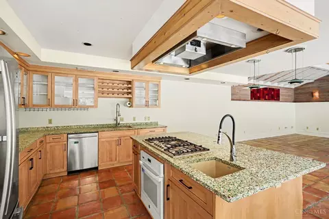 Kitchen - 3583 Cooper Rd, Blue Ash, OH 45241 photo 1 of 4