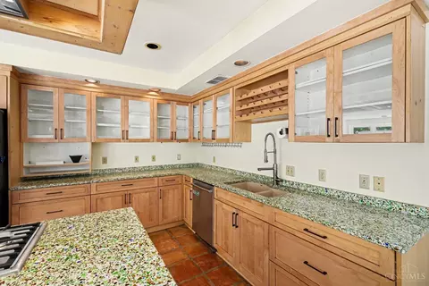 Kitchen - 3583 Cooper Rd, Blue Ash, OH 45241 photo 2 of 4