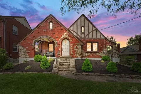 3630 Ravenwood Ave, Cincinnati, OH 45213