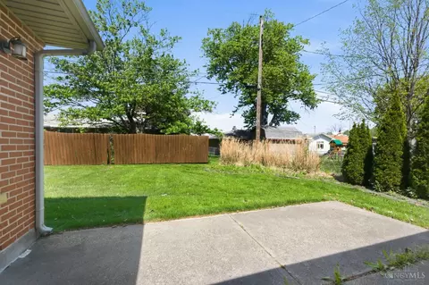 Exterior - 1209 Rose Bower Ave, Kettering, OH 45429 photo 5 of 10