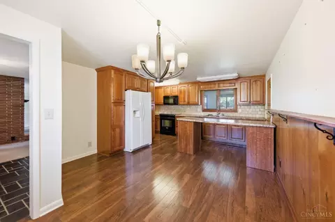 Kitchen - 1209 Rose Bower Ave, Kettering, OH 45429 photo 7 of 8