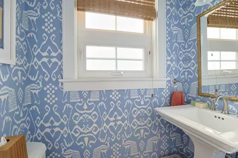 Bath - 3015 Springer Ave, Cincinnati, OH 45208 photo 4 of 4