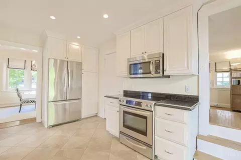 Kitchen - 3015 Springer Ave, Cincinnati, OH 45208 photo 5 of 5