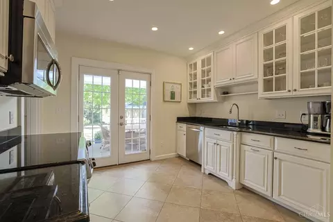 Kitchen - 3015 Springer Ave, Cincinnati, OH 45208 photo 3 of 5