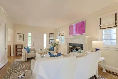 Living - 3015 Springer Ave, Cincinnati, OH 45208 photo 4 of 5