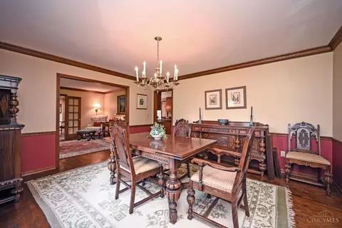 Dining - 6183 W Fork Rd, Cincinnati, OH 45247 photo 3 of 5