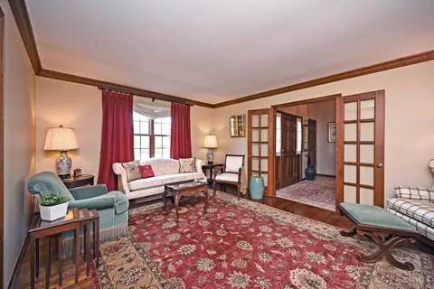 Living - 6183 W Fork Rd, Cincinnati, OH 45247 photo 2 of 9