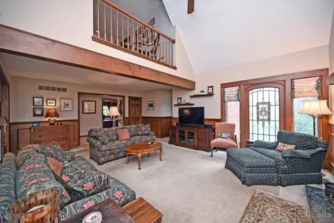 Living - 6183 W Fork Rd, Cincinnati, OH 45247 photo 7 of 9