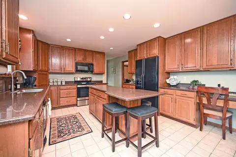 Kitchen - 6183 W Fork Rd, Cincinnati, OH 45247 photo 1 of 7