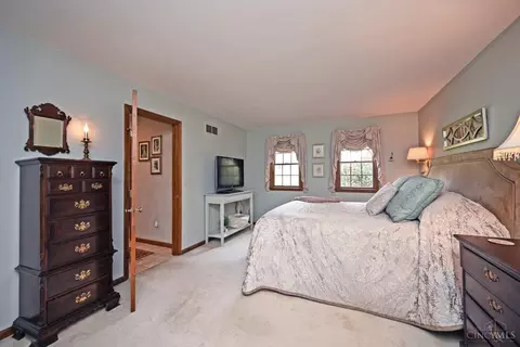 Bedroom - 6183 W Fork Rd, Cincinnati, OH 45247 photo 2 of 7