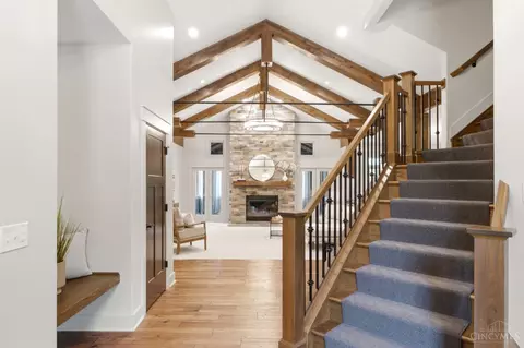 Entry Way - 855 Willow Oak Ct, Springboro, OH 45066 photo 2 of 7