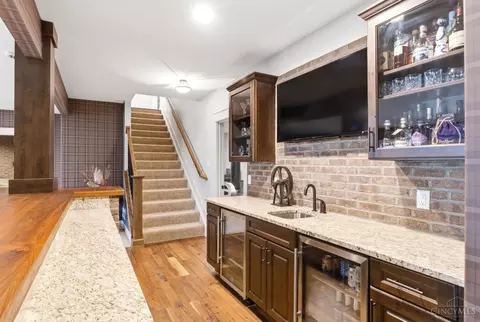 Entry Way - 855 Willow Oak Ct, Springboro, OH 45066 photo 5 of 7