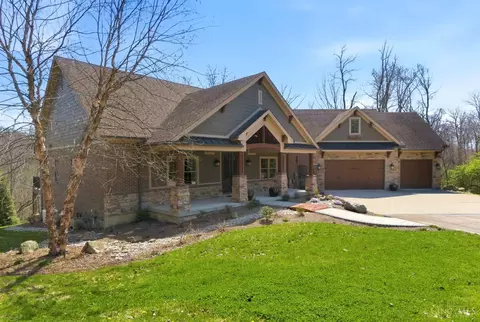 Exterior - 855 Willow Oak Ct, Springboro, OH 45066 photo 1 of 19