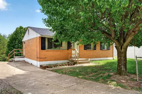 96 Chickasaw Dr, New Miami, OH 45013