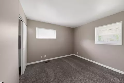 Bedroom - 8779 Daly Rd, Cincinnati, OH 45231 photo 2 of 4
