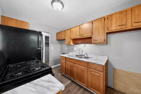 Kitchen - 8779 Daly Rd, Cincinnati, OH 45231 photo 2 of 3