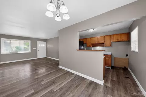 Living - 8779 Daly Rd, Cincinnati, OH 45231 photo 3 of 3