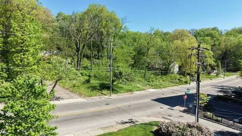 1812 William Howard Taft Rd, Cincinnati, OH 45206