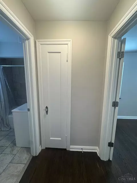 Entry Way - 7849 Seward Ave, Mount Healthy, OH 45231 photo 1 of 2