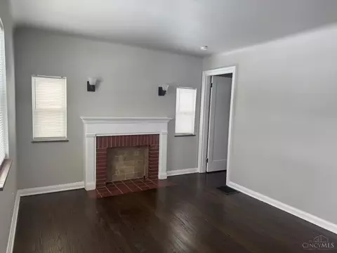Living - 7849 Seward Ave, Mount Healthy, OH 45231 photo 1 of 4