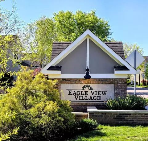 6377 Pinehurst Ln, Mason, OH 45040