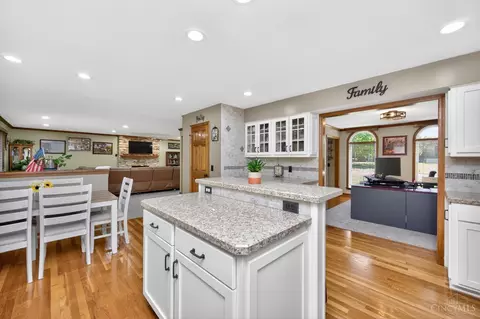 Kitchen - 7276 Eaglestone Ct, Liberty Township, OH 45044 photo 4 of 4