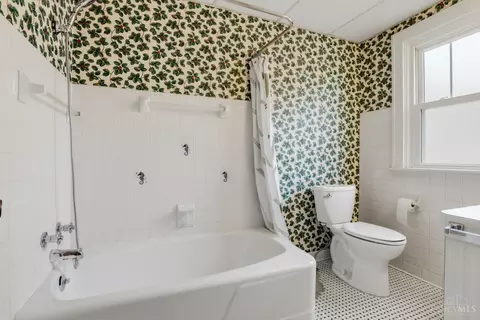 Bath - 3519 Darwin Ave, Cheviot, OH 45211 photo 2 of 2