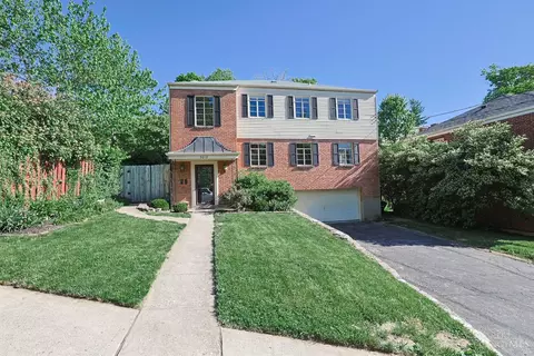 3012 Kinmont St, Cincinnati, OH 45208